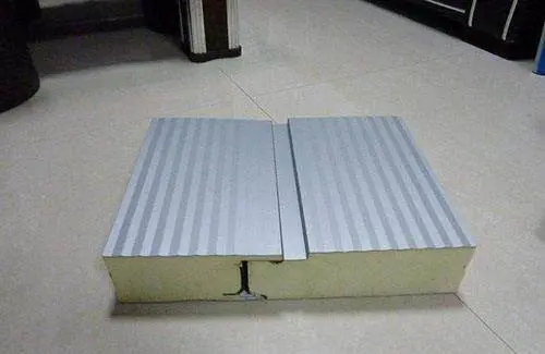 必承建材告訴您關于聚氨酯封邊巖棉夾芯板的特點及優(yōu)點是什么？