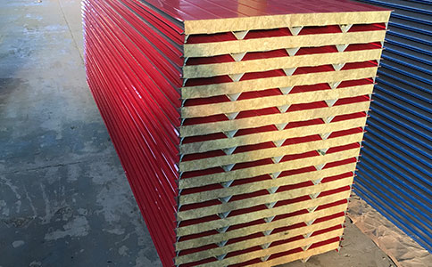 巖棉夾芯板與橫裝夾芯板在保溫性能上有何差異？